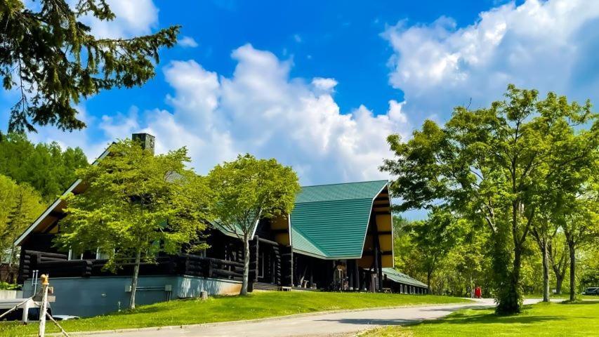 Log Hotel The Maple Lodge Iwamizawa Exterior foto